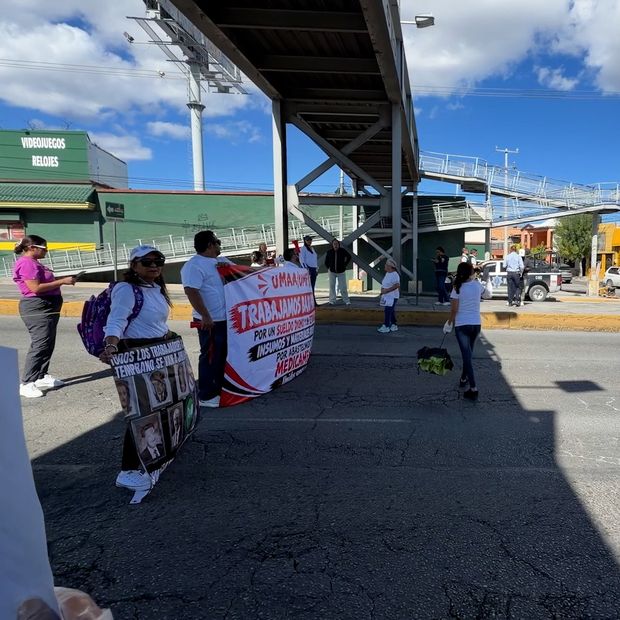Personal del IMSS Bloquea Periférico Luis Echeverría en Saltillo, Coahuila